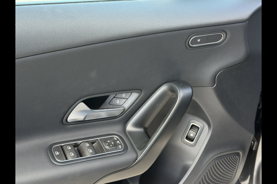 Mercedes-Benz A-Klasse 250 e Star Edition / Camera / Navigatie