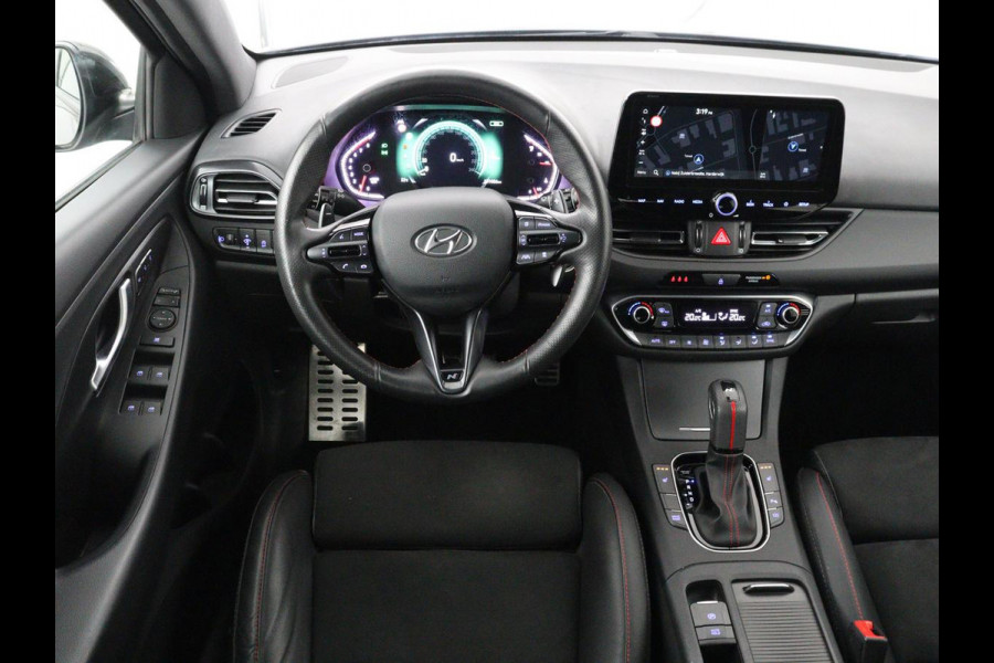 Hyundai i30 1.5 T-GDi MHEV N Line | Stoelverwarming | Leder/Alcantara | Adaptive cruise | Memory | Carplay | Camera | Navigatie | Keyless | Full LED | 18'' | Side Assist | Parkeerhulp