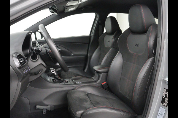 Hyundai i30 1.5 T-GDi MHEV N Line | Stoelverwarming | Leder/Alcantara | Adaptive cruise | Memory | Carplay | Camera | Navigatie | Keyless | Full LED | 18'' | Side Assist | Parkeerhulp
