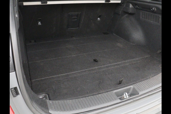Hyundai i30 1.5 T-GDi MHEV N Line | Stoelverwarming | Leder/Alcantara | Adaptive cruise | Memory | Carplay | Camera | Navigatie | Keyless | Full LED | 18'' | Side Assist | Parkeerhulp