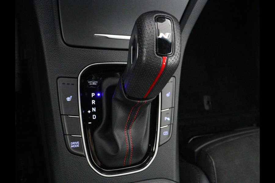 Hyundai i30 1.5 T-GDi MHEV N Line | Stoelverwarming | Leder/Alcantara | Adaptive cruise | Memory | Carplay | Camera | Navigatie | Keyless | Full LED | 18'' | Side Assist | Parkeerhulp