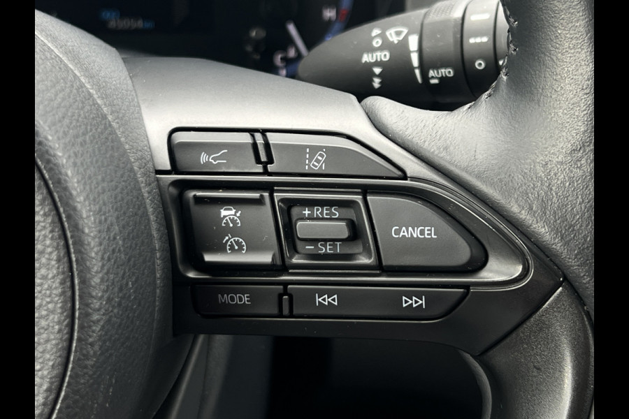 Toyota Yaris Cross 1.5 Hybrid Team D | Navi XL | Elek klep | Camera | Winter Pack