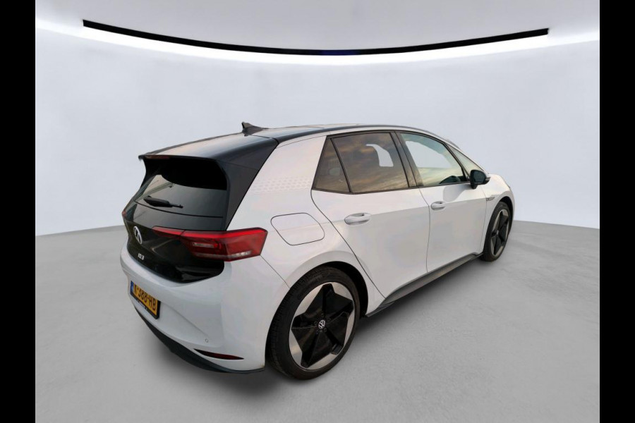 Volkswagen ID.3 First Max 58 kWh 204PK | Panorama dak | Sportstoelen | 20" LM velgen |