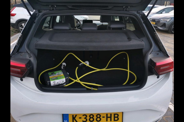 Volkswagen ID.3 First Max 58 kWh 204PK | Panorama dak | Sportstoelen | 20" LM velgen |