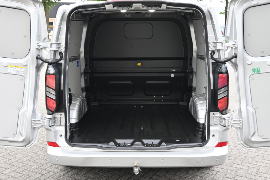 Ford Transit Custom 300L Limited 2.0 TDCI L2 DC 3000 KG inklapbare trekhaak, LED, Navigatie met camera