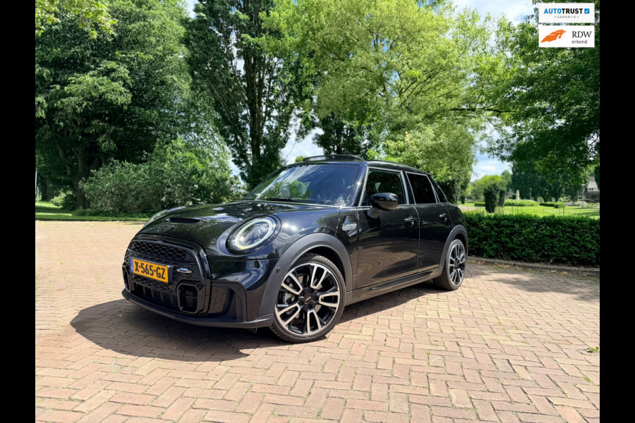 MINI Cooper S John Cooper Works | PANO | Carplay | BlackEd.