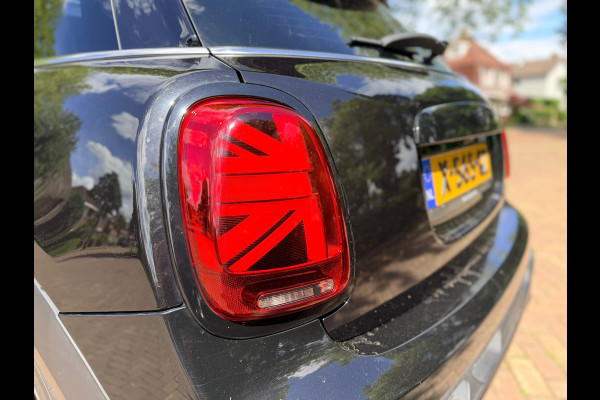 MINI Cooper S John Cooper Works | PANO | Carplay | BlackEd.