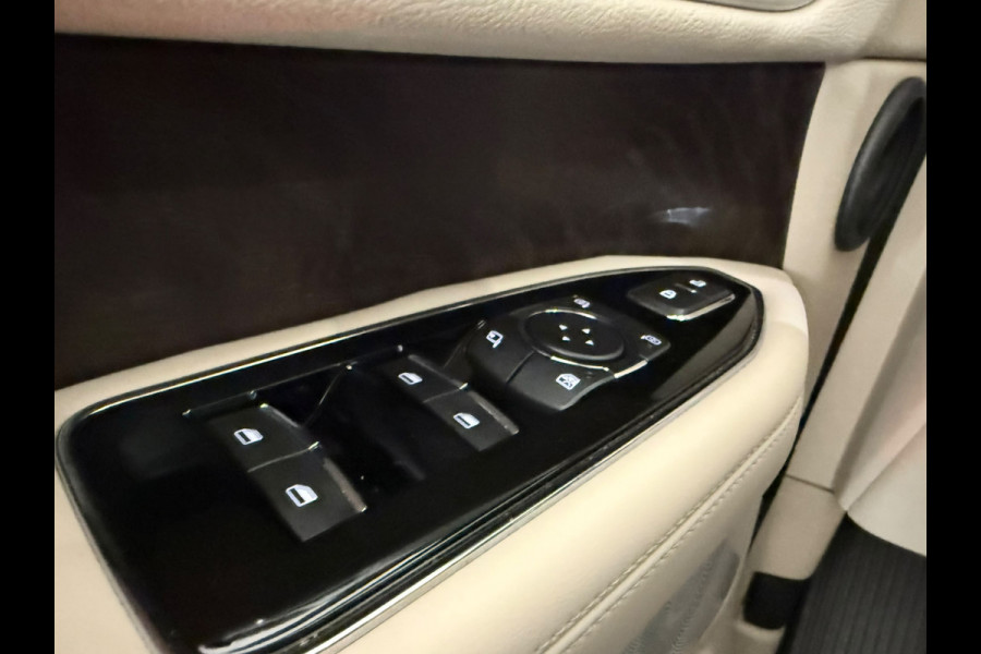 Lincoln Navigator 3.5L V6 Lang Preferred Grijs kenteken
