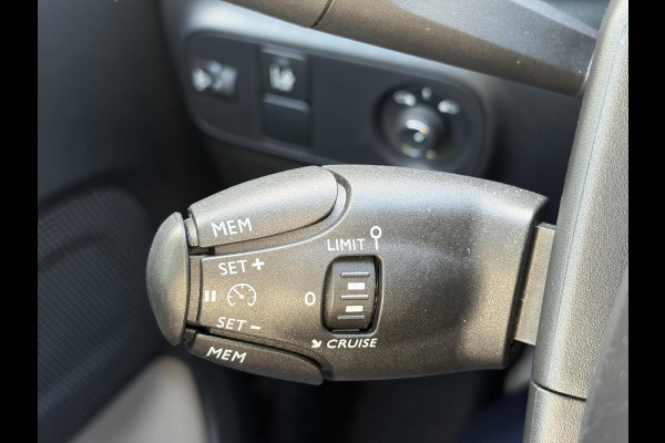 Citroën C3 1.2 PureTech S&S Feel Apple Carplay/Android,Trekhaak,Pdc,Navi,Clima,Cruise,Dealer Onderhouden,Rijstrooksensor,Apk tot 06-2027