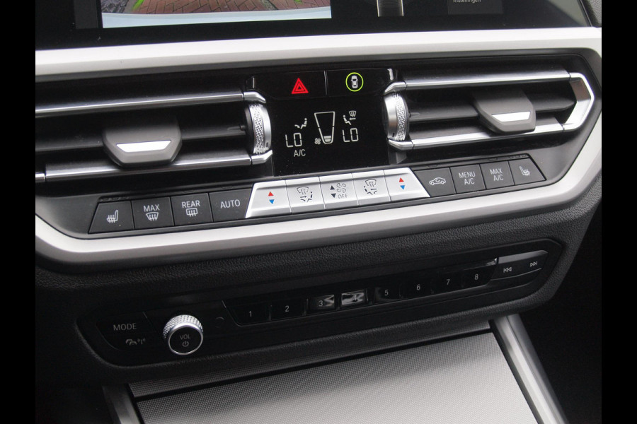 BMW 3-serie 320i Business Edition Plus | Camera | Apple Carplay | Leer | Cruise Control | Dealeronderhouden |