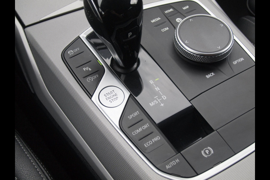 BMW 3-serie 320i Business Edition Plus | Camera | Apple Carplay | Leer | Cruise Control | Dealeronderhouden |