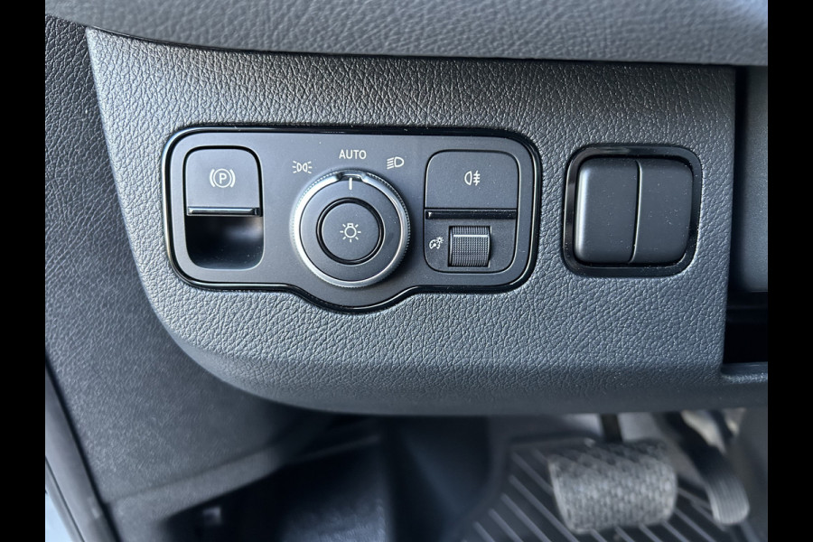 Mercedes-Benz eSprinter 320 L2 Select 81kWh / Snel laden 115kw / Open laadbak / Trekhaak / Distronic / MBUX / Smartphone-intergratie / Camera