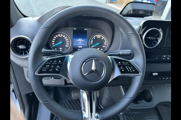 Mercedes-Benz eSprinter 320 L2 Select 81kWh / Snel laden 115kw / Open laadbak / Trekhaak / Distronic / MBUX / Smartphone-intergratie / Camera