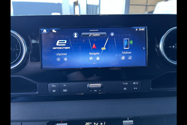 Mercedes-Benz eSprinter 320 L2 Select 81kWh / Snel laden 115kw / Open laadbak / Trekhaak / Distronic / MBUX / Smartphone-intergratie / Camera