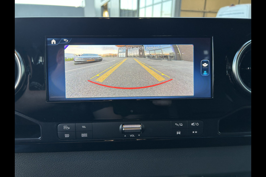 Mercedes-Benz eSprinter 320 L2 Select 81kWh / Snel laden 115kw / Open laadbak / Trekhaak / Distronic / MBUX / Smartphone-intergratie / Camera
