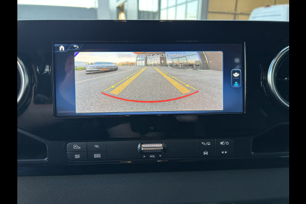 Mercedes-Benz eSprinter 320 L2 Select 81kWh / Snel laden 115kw / Open laadbak / Trekhaak / Distronic / MBUX / Smartphone-intergratie / Camera