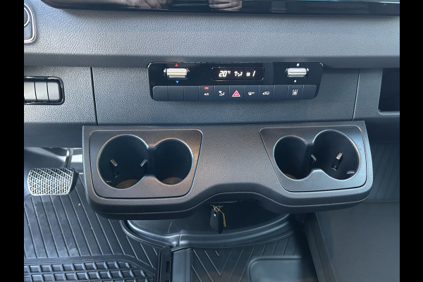 Mercedes-Benz eSprinter 320 L2 Select 81kWh / Snel laden 115kw / Open laadbak / Trekhaak / Distronic / MBUX / Smartphone-intergratie / Camera