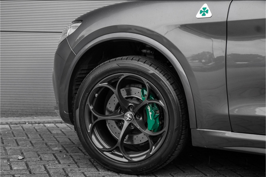 Alfa Romeo Stelvio 2.9 V6 AWD Quadrifoglio Pano H&K Carbon ACC Squadra NL Auto