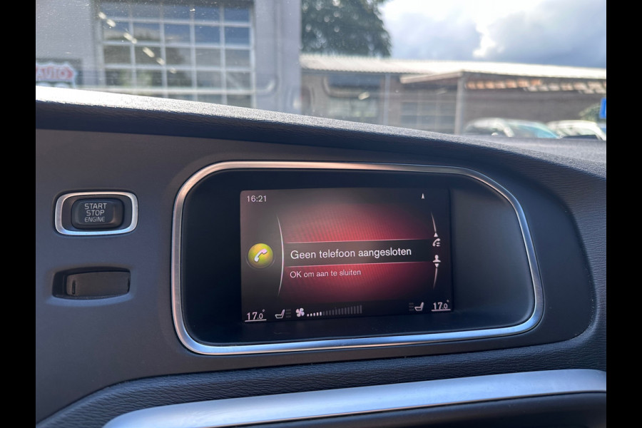Volvo V40 1.5 T3 Polar+ Sport R-DESIGN / DOH / AUTO / PANO / NAP