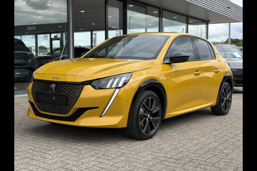 Peugeot e-208 EV GT 50 kWh | 99,3% SOH | 7800 KM | Stoelverwarming | Adaptive Cruise | Dodehoeksensoren | LM Winterset