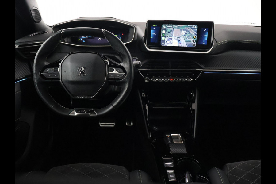 Peugeot e-2008 EV GT 50 kWh 3-FASE + ADAPTIVE CRUISE | PANORAMA | STOELVERW. | 18 INCH | 92% SOH | LEDER/ALCANTARA