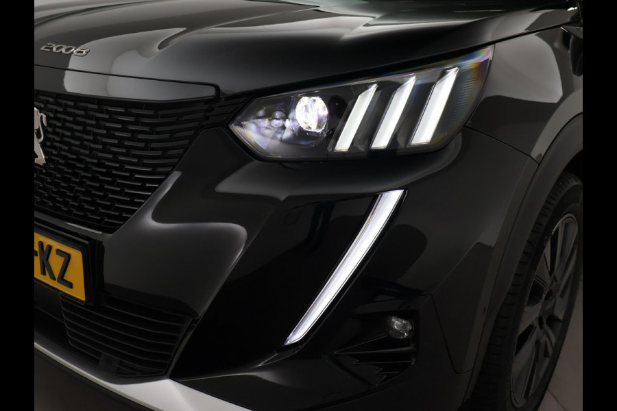 Peugeot e-2008 EV GT 50 kWh 3-FASE + ADAPTIVE CRUISE | PANORAMA | STOELVERW. | 18 INCH | 92% SOH | LEDER/ALCANTARA