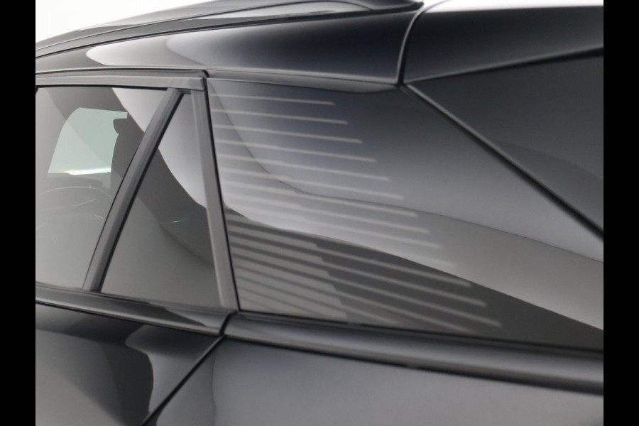 Peugeot e-2008 EV GT 50 kWh 3-FASE + ADAPTIVE CRUISE | PANORAMA | STOELVERW. | 18 INCH | 92% SOH | LEDER/ALCANTARA