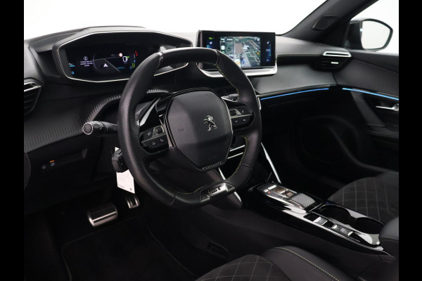Peugeot e-2008 EV GT 50 kWh 3-FASE + ADAPTIVE CRUISE | PANORAMA | STOELVERW. | 18 INCH | 92% SOH | LEDER/ALCANTARA