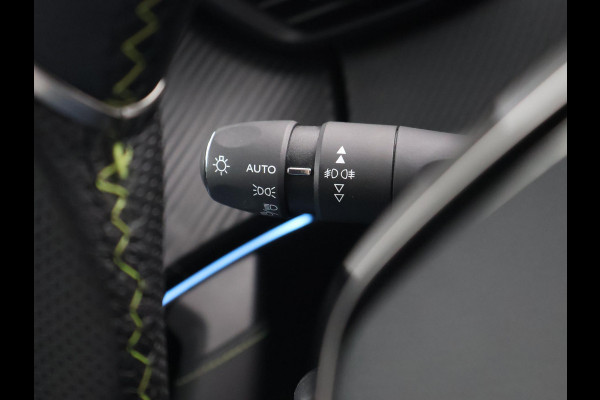 Peugeot e-2008 EV GT 50 kWh 3-FASE + ADAPTIVE CRUISE | PANORAMA | STOELVERW. | 18 INCH | 92% SOH | LEDER/ALCANTARA