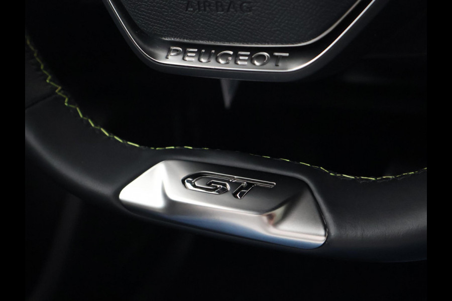 Peugeot e-2008 EV GT 50 kWh 3-FASE + ADAPTIVE CRUISE | PANORAMA | STOELVERW. | 18 INCH | 92% SOH | LEDER/ALCANTARA