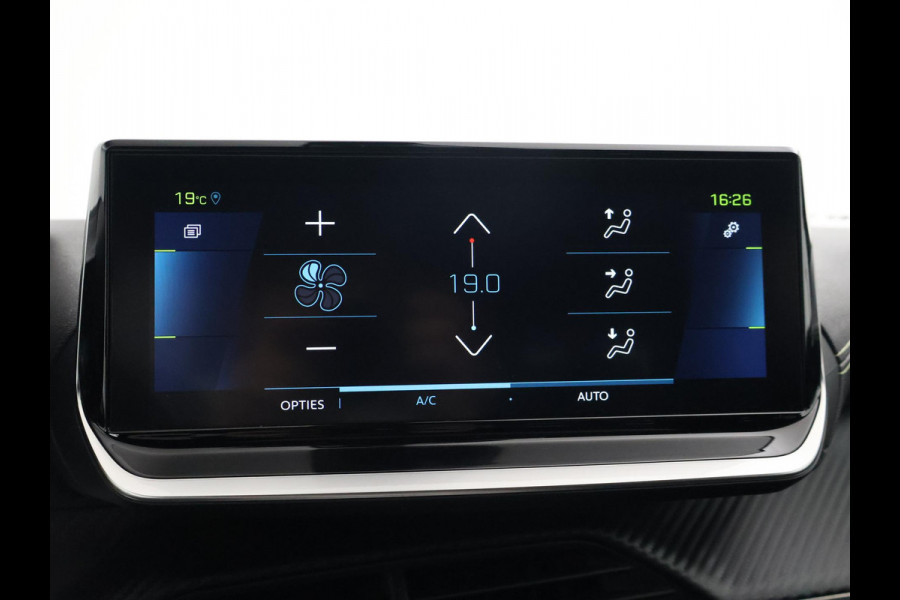 Peugeot e-2008 EV GT 50 kWh 3-FASE + ADAPTIVE CRUISE | PANORAMA | STOELVERW. | 18 INCH | 92% SOH | LEDER/ALCANTARA