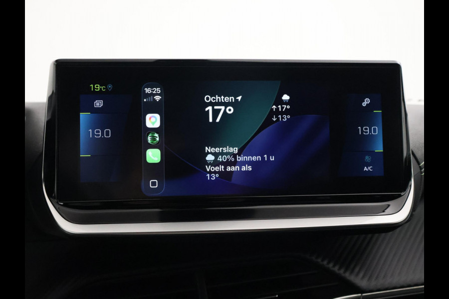 Peugeot e-2008 EV GT 50 kWh 3-FASE + ADAPTIVE CRUISE | PANORAMA | STOELVERW. | 18 INCH | 92% SOH | LEDER/ALCANTARA