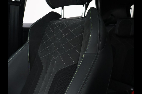 Peugeot e-2008 EV GT 50 kWh 3-FASE + ADAPTIVE CRUISE | PANORAMA | STOELVERW. | 18 INCH | 92% SOH | LEDER/ALCANTARA