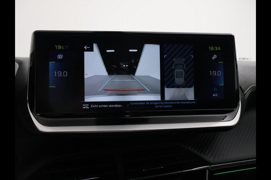 Peugeot e-2008 EV GT 50 kWh 3-FASE + ADAPTIVE CRUISE | PANORAMA | STOELVERW. | 18 INCH | 92% SOH | LEDER/ALCANTARA
