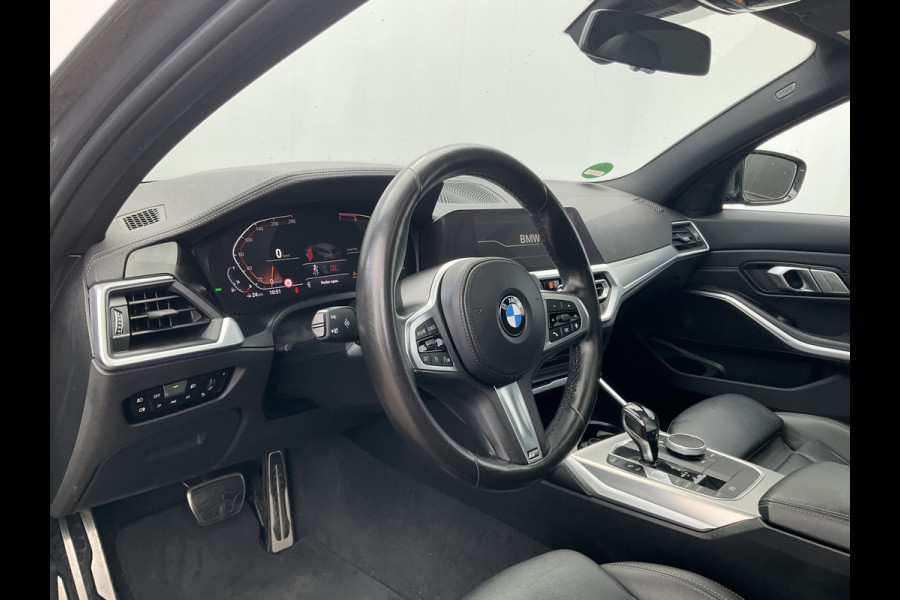 BMW 3 Serie Touring 330i M-Sport High Executive Edition Panoramadak Stoelverw.