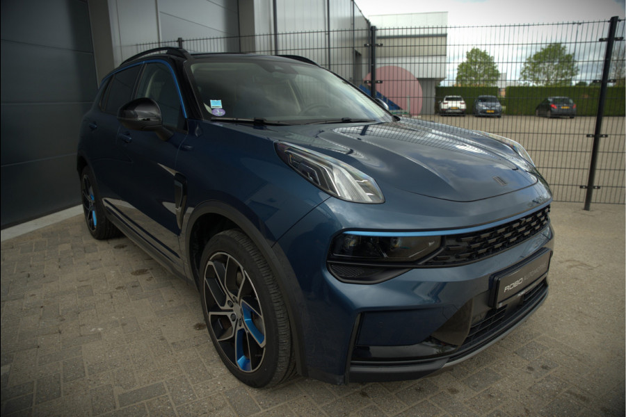 Lynk & Co 01 1.5 | Panoramadak | Stoelverwarming | Keyless | Apple Carplay | Adaptive Cruise Control | Infinity | Navigatie | Camera | Parkeersensoren | SOH 98,34%