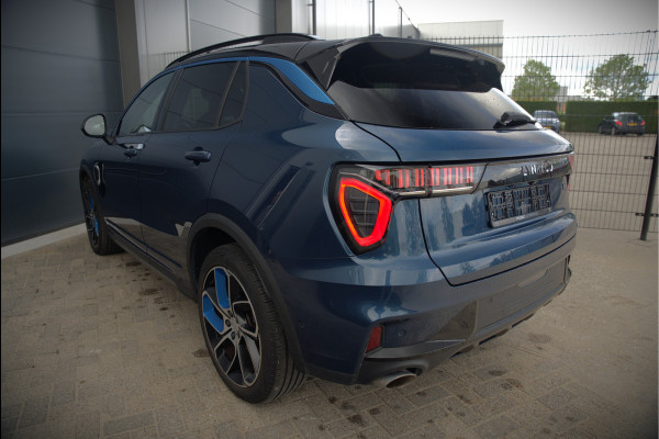Lynk & Co 01 1.5 | Panoramadak | Stoelverwarming | Keyless | Apple Carplay | Adaptive Cruise Control | Infinity | Navigatie | Camera | Parkeersensoren | SOH 98,34%