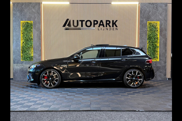 BMW 1-serie 120 M Sport Pro PANO|FABRIEKSGARANTIE|HARMAN KARDON|DEALER ONDERHOUDEN|KEYLESS|CARPLAY|CAMERA|SFEERVERL|19INCH|BOMVOL!