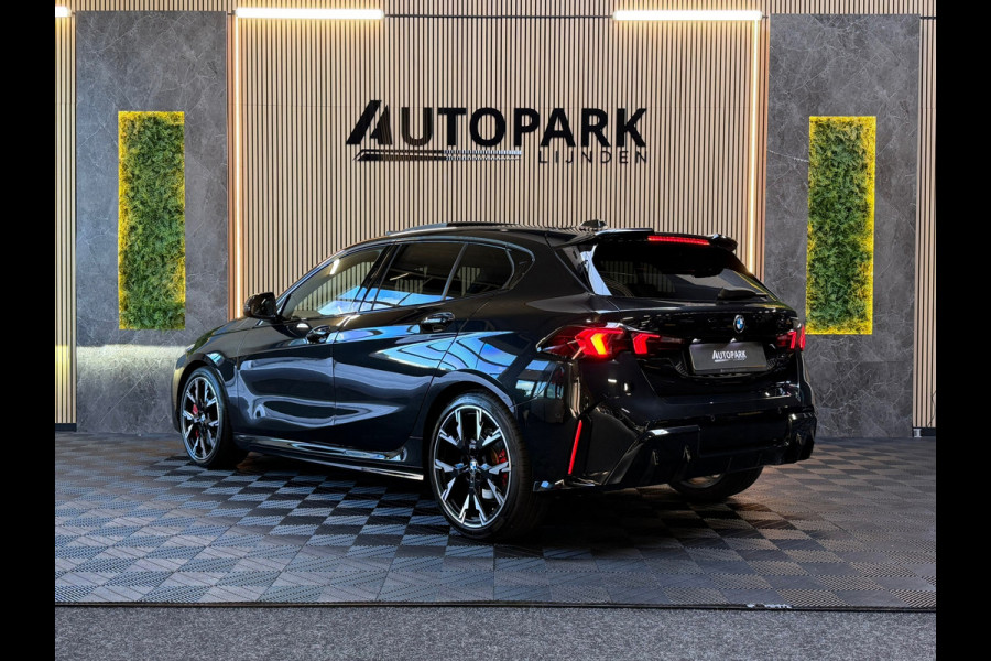 BMW 1-serie 120 M Sport Pro PANO|FABRIEKSGARANTIE|HARMAN KARDON|DEALER ONDERHOUDEN|KEYLESS|CARPLAY|CAMERA|SFEERVERL|19INCH|BOMVOL!