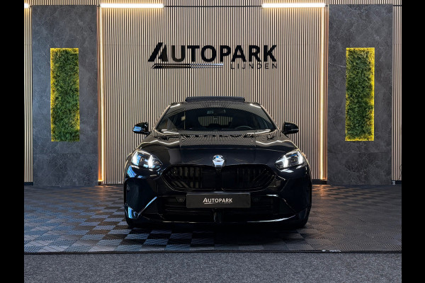 BMW 1-serie 120 M Sport Pro PANO|FABRIEKSGARANTIE|HARMAN KARDON|DEALER ONDERHOUDEN|KEYLESS|CARPLAY|CAMERA|SFEERVERL|19INCH|BOMVOL!