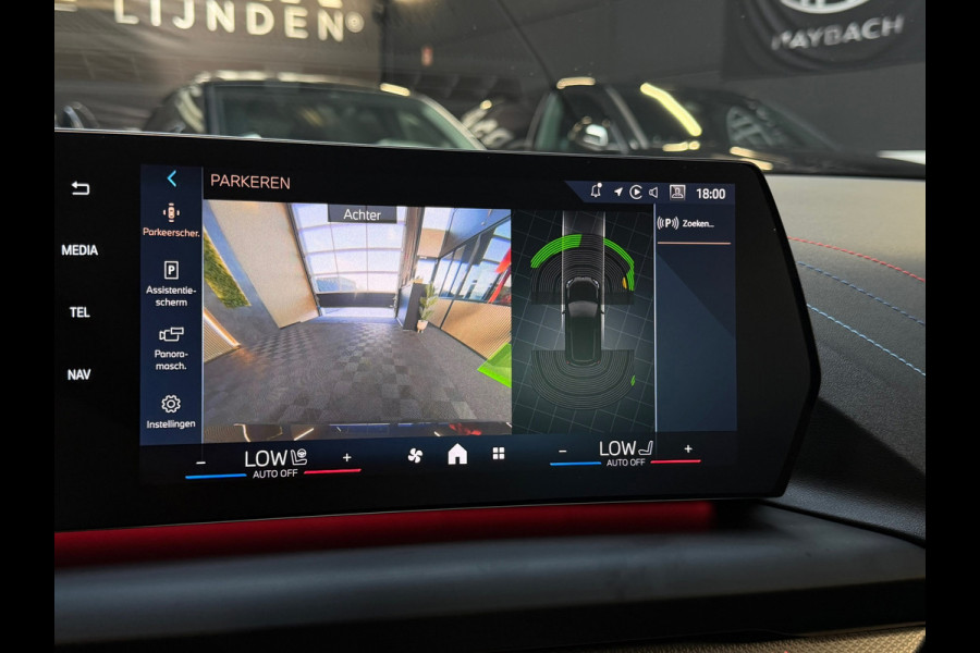 BMW 1-serie 120 M Sport Pro PANO|FABRIEKSGARANTIE|HARMAN KARDON|DEALER ONDERHOUDEN|KEYLESS|CARPLAY|CAMERA|SFEERVERL|19INCH|BOMVOL!