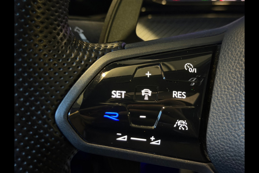 Volkswagen Golf 2.0 TSI R 4Motion Performance AKRA|PANO|BOMVOL!
