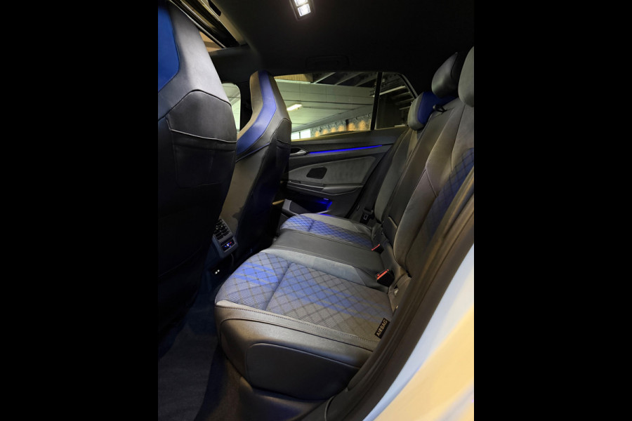 Volkswagen Golf 2.0 TSI R 4Motion Performance AKRA|PANO|BOMVOL!