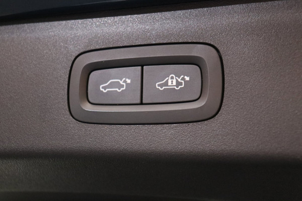 Lynk & Co 01 1.5 261PK Plug-in Hybrid *TREKHAAK* Pano/dak Apple/Carplay Adaptive/Cruise