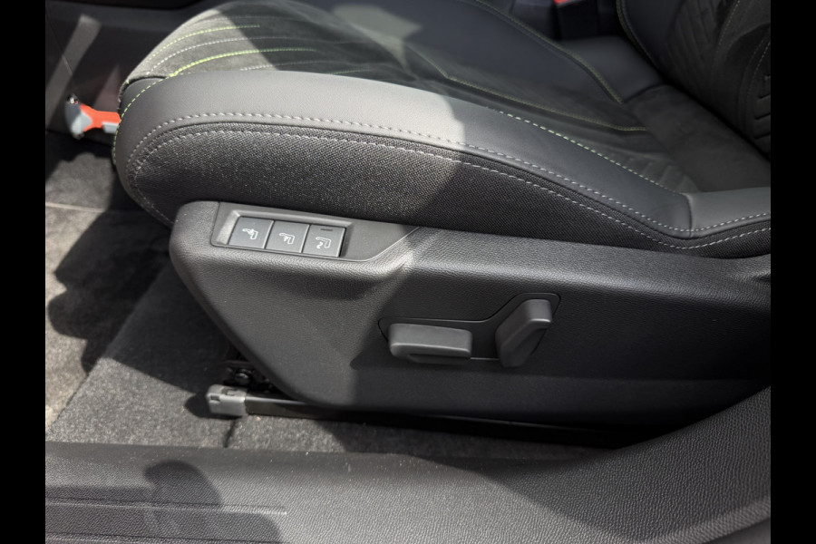 Peugeot e-208 EV GT 51 kWh / Carplay / Camera V+A / Keyless / Snellader /