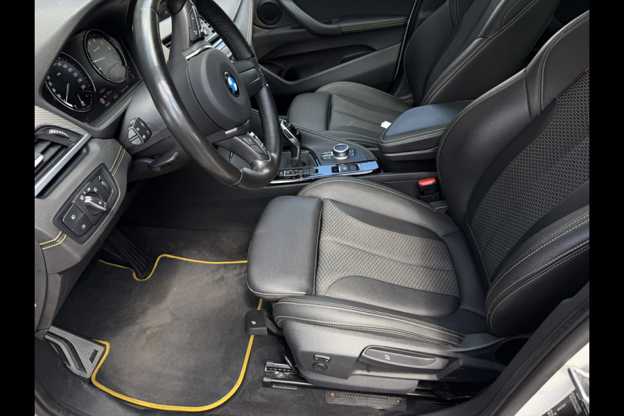 BMW X2 SDrive20i High Executive / Automaat / 19'' LM / Camera / Trekhaak (1.800KG) / M pakket /