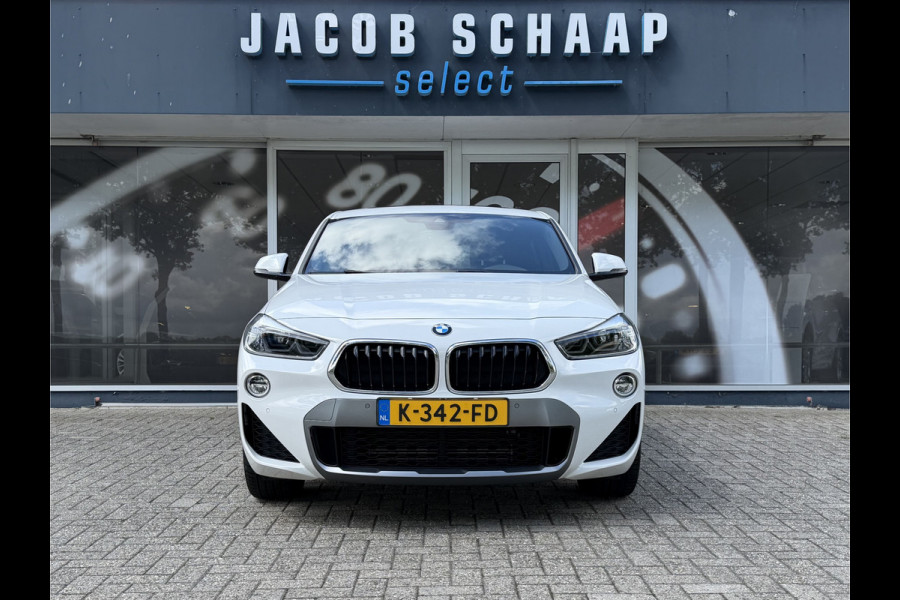 BMW X2 SDrive20i High Executive / Automaat / 19'' LM / Camera / Trekhaak (1.800KG) / M pakket /