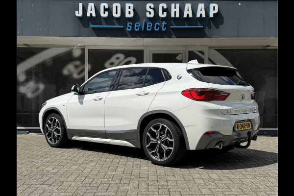 BMW X2 SDrive20i High Executive / Automaat / 19'' LM / Camera / Trekhaak (1.800KG) / M pakket /