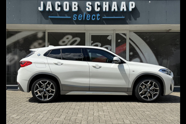 BMW X2 SDrive20i High Executive / Automaat / 19'' LM / Camera / Trekhaak (1.800KG) / M pakket /