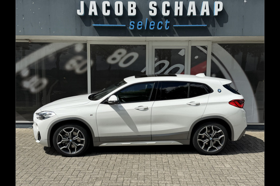 BMW X2 SDrive20i High Executive / Automaat / 19'' LM / Camera / Trekhaak (1.800KG) / M pakket /